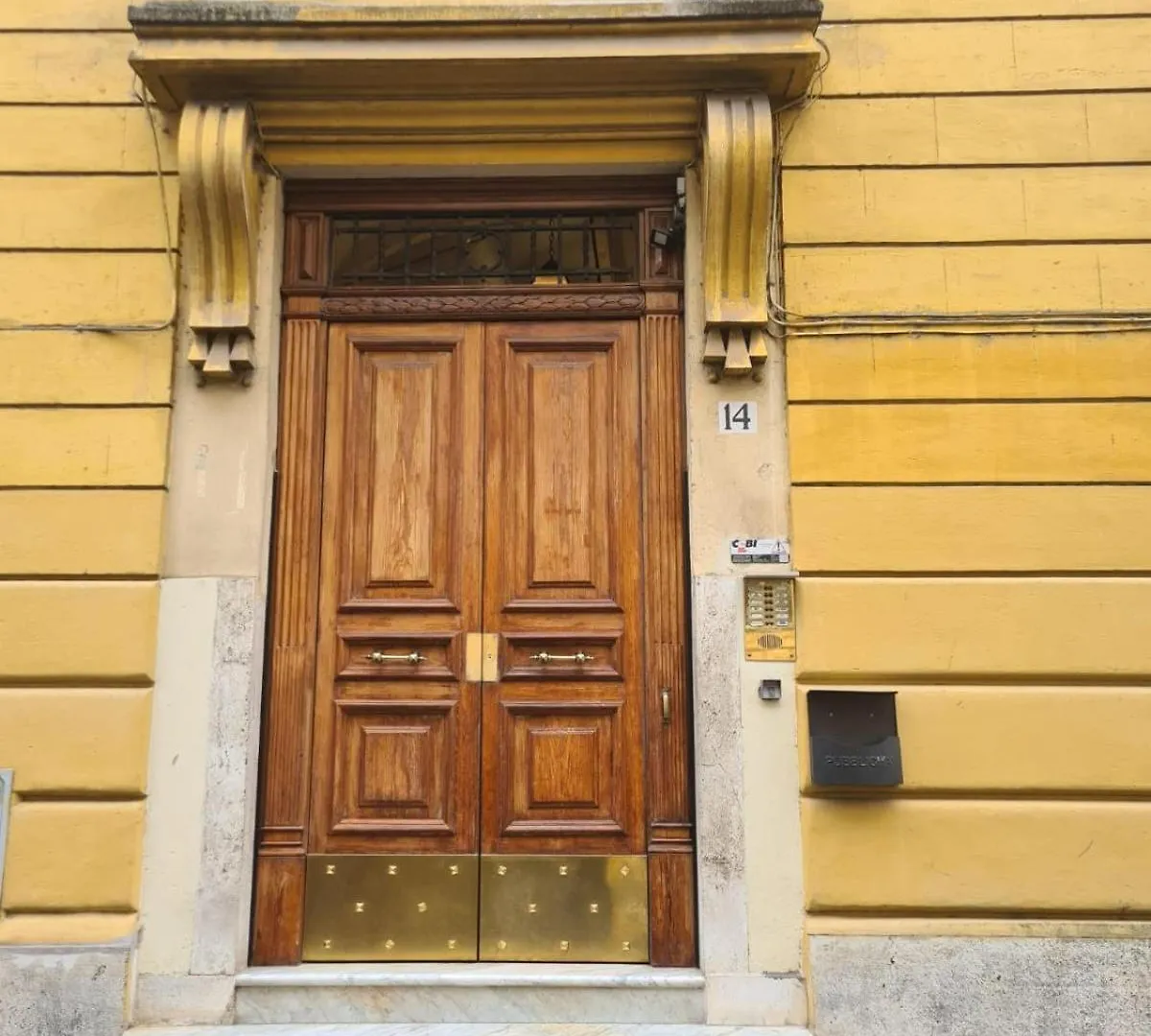 La Casetta Di Via Adige Řím Apartmán